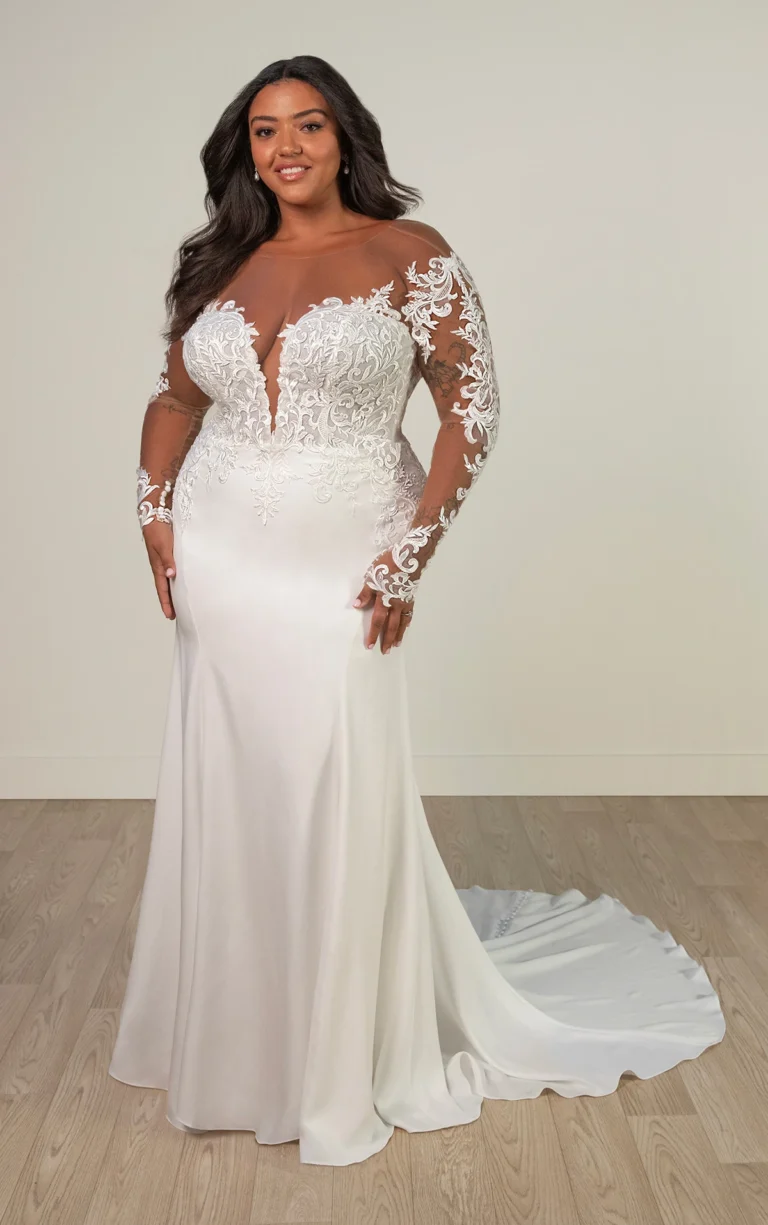 Elegancka koronkowa suknia ślubna typu fit & flare z długimi rękawami i wysokim dekoltem iluzja