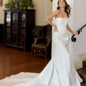 Glamour suknia ślubna bez ramiączek typu fit & flare z odpinaną spódnicą wierzchnią