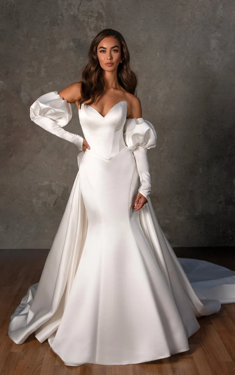 Suknia ślubna typu fit & flare bez ramiączek z satyny Grand Satin z kokardą z tyłu