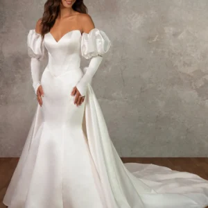 Suknia ślubna typu fit & flare bez ramiączek z satyny Grand Satin z kokardą z tyłu