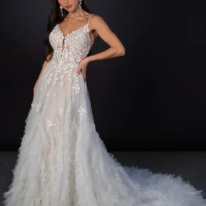 Suknia ślubna romantyczna couture tiulowa w linii A z kwiatami 3D