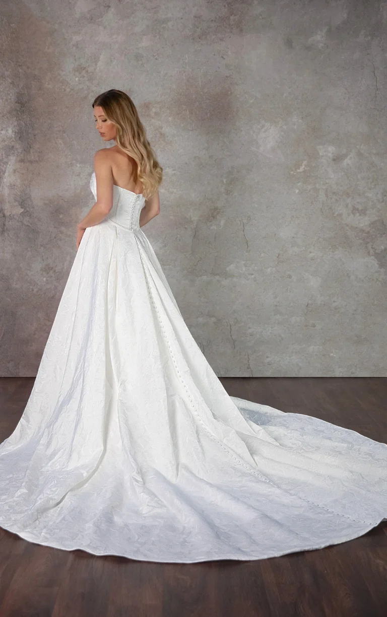 Glamour suknia ślubna bez ramiączek typu fit & flare z odpinaną spódnicą wierzchnią